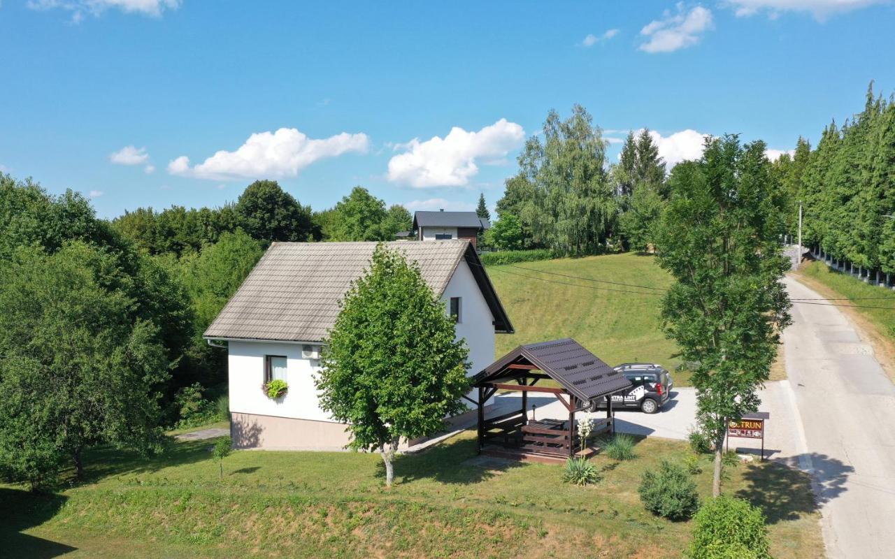 Holiday Home Ostrun ラコヴィツァ エクステリア 写真