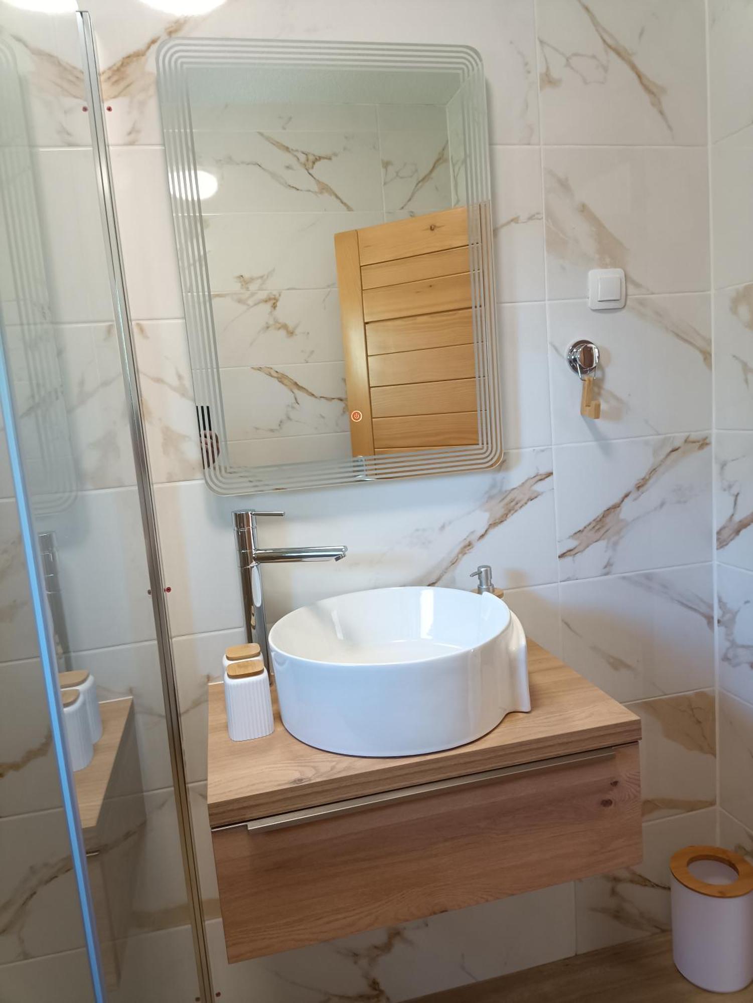 Holiday Home Ostrun ラコヴィツァ エクステリア 写真